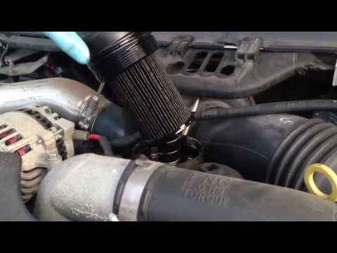 Changing the oil in a Ford Powerstroke diesel 6.0 By How-to Bob